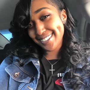 Meet your Posher, Indya